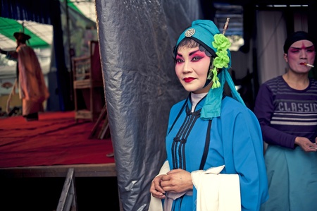 CHENGDU, CHINA-MARCH 12, 2011: Unidentified actor prepares backstage for the
Sichuan opera on March 12, 2011, in Chengdu, China.  Sichuan opera is a
Chinese folk tradition that originated in China around 1700.のeditorial素材