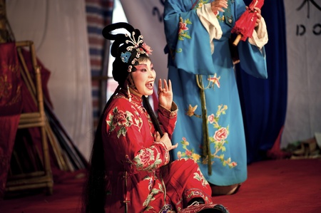 CHENGDU, CHINA-MARCH 12, 2011: Unnamed actor in the performance for the
Sichuan opera on March 12, 2011, in Chengdu, China.  Sichuan opera is a
Chinese folk tradition that originated in China around 1700.のeditorial素材