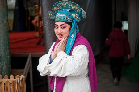 CHENGDU, CHINA-MARCH 12: Unnamed actor in the performance for the Sichuan opera on March 12, 2011,  Chengdu, it is a Chinese folk tradition that originated in China around 1700.のeditorial素材
