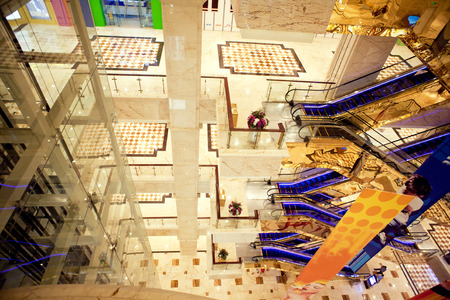 Large shopping center hallのeditorial素材