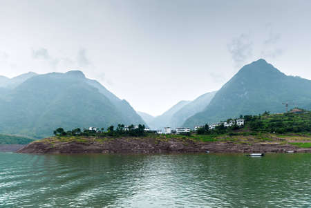 Journey to the tributary of the Yangtze with Village