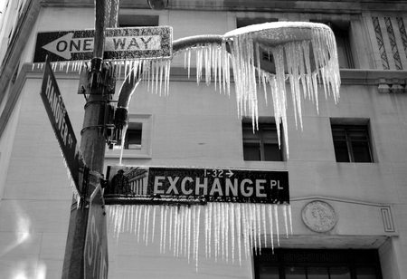 New York City, USA - Februaru 17, 2014 - Icicles haning from a street sign as frigid conditions continue in the Northeast のeditorial素材