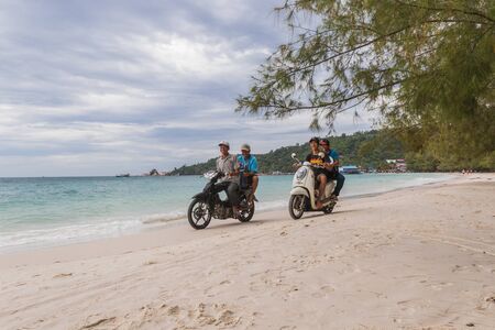 Motorbikes on the Beach at Koh Rongの写真素材