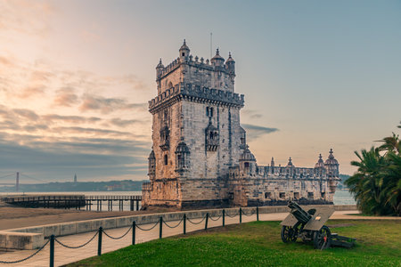 BelÃ©m Tower and artillery piece in the gardens of the Museu do combatante,Lisboa.のeditorial素材