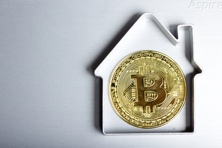 Golden bitcoin coin. cryptocurrencyの写真素材