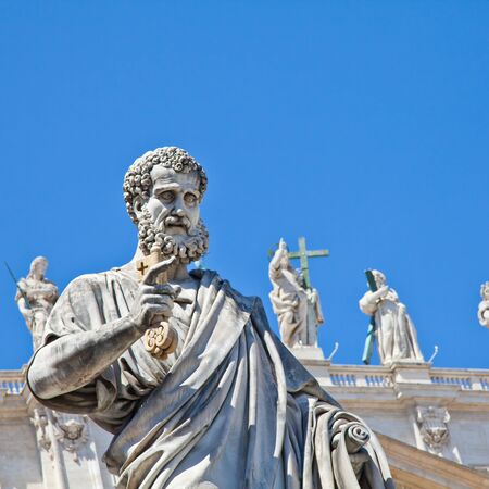 St Peter statue in St. Peter Square (Rome, Italy) with blue sky backgroundのeditorial素材