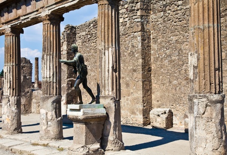 Detail of Pompeii site. The city of was destroyed and completely buried during a long catastrophic eruption of the volcano Mount Vesuviusのeditorial素材
