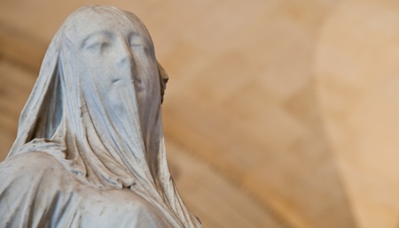 Lady with a veil: classical example of funeral artのeditorial素材