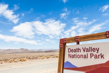 Death Valley National Park entrance at the beginning of the desertの写真素材