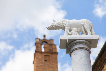Tuscany, Italy. Statue of the legendary wolf with Romolo and Remo, founders of Romeの写真素材