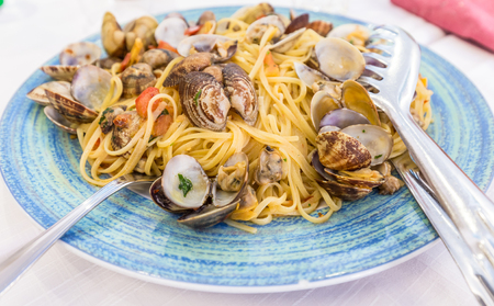Restaurant in Naples, Italy. No photography set for this just arrived on the table Spaghetti alle vongoleの写真素材