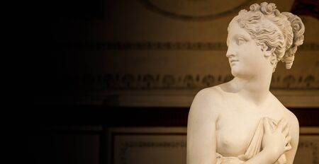 Venus statue detail in the most impostant museum of Veniceのeditorial素材