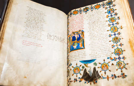 FLORENCE, ITALY - circa July 2021. Antique manuscript sheet from Dante Divine Comedy, 16th Century copy.のeditorial素材