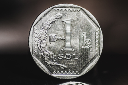 1 Peruvian nuevo sol coinの写真素材