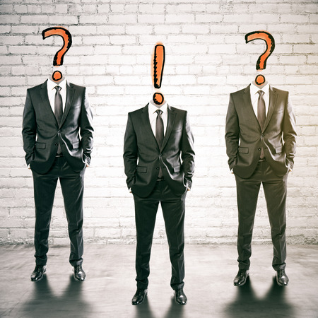 Three question and exclamation mark headed businessmen in brick inteiror. FAQ concept. 3D Renderingの写真素材