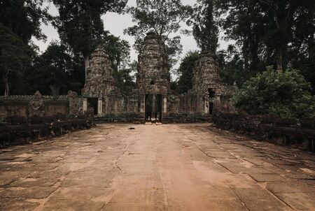 Doors to angkor citadelの写真素材
