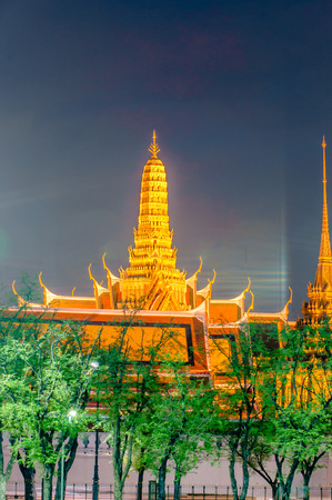 Twilight Temple of the Emerald Buddha Wat Phra Kaew of Bangkok, Thailand.のeditorial素材