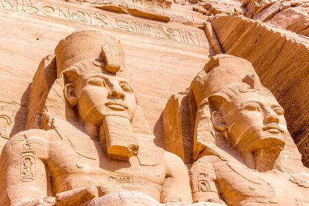 statues aegypten