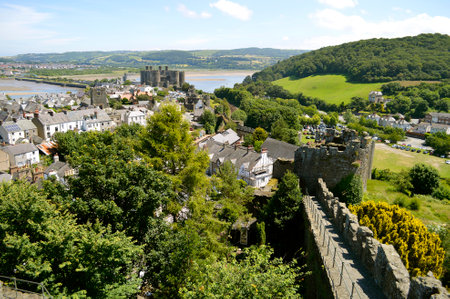 The historical medieval town wall surrounding Conwy townのeditorial素材
