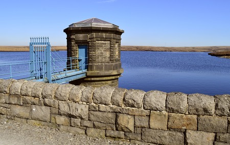 Chew reservoir above the village of Greenfield, on Saddleworth Moor in Greater Manchesterの写真素材