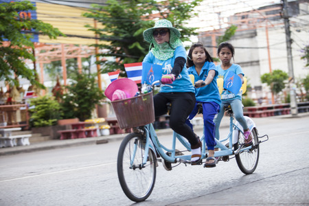 Udon Thani,THAILAND, AUG 16-2015 : Bike for Mom goes into Guinness World Records, This event show respected to Queen of Thailand by the participant for world's biggest bike ride in Thailand.のeditorial素材