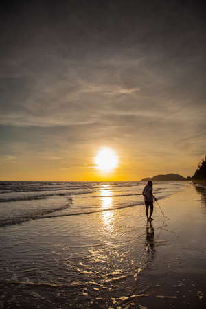 Sunset and sea waves, Beautiful gold sunset on the sea. , Sea Sunsetの写真素材