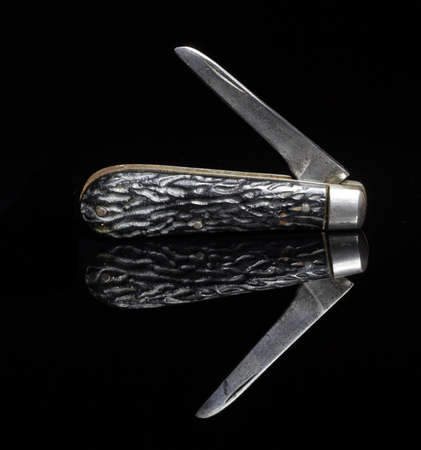 Old well used and worn Joseph Rodgers Lambsfoot pocket knife.のeditorial素材