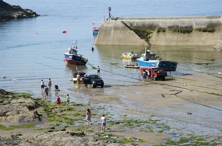 Port Isaac a north Cornwall fishing harbour at low tideのeditorial素材