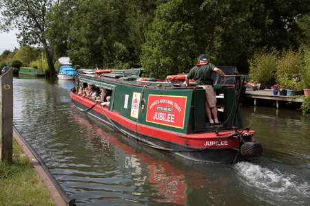 Kennet  Avon Canal at Newbury West Berkshire England UK  Canalboat trip underwayのeditorial素材