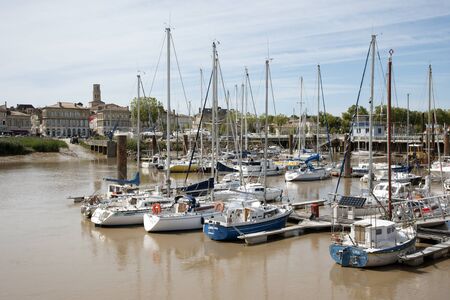 Port of Pauillac Bordeaux Franceのeditorial素材