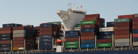 Southampton Docks, Englaand, UK. 2022. Container boxes piled on the deck of CMA CGM Georg Forster.