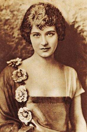 Studio portrait of Hollywood actress, Elsie Ferguson, famous during the era of silent movies. Centrefold from Picture Show Art Supplement circa 1923.のeditorial素材