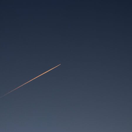 Air plane condensation trail