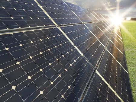 Power plant using renewable solar energy