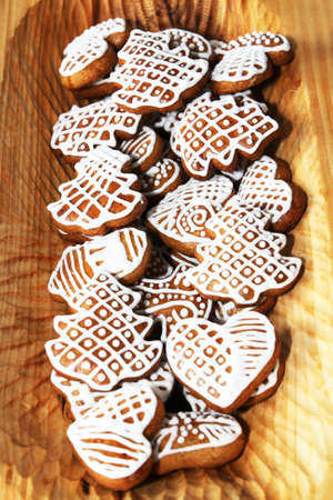 Christmas cookies in wooden plateの写真素材