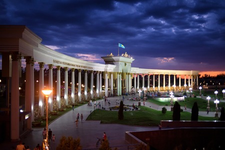 Entrance with arches and columns at dendra park of first president Nursultan Nazarbayev in Almaty, Kazakhstan.
NOTE: Noises and low resolution because night shot with hight ISO.のeditorial素材
