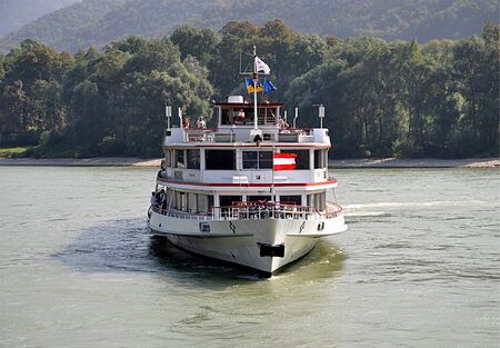 Tourist boat on the riverのeditorial素材