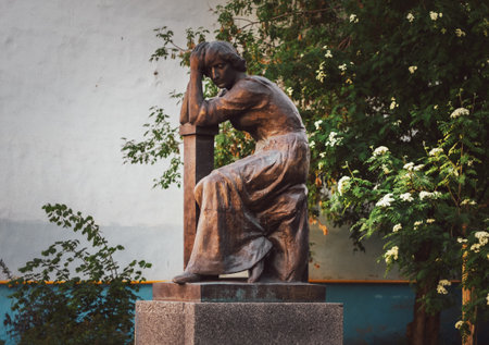 MOSCOW, Russia May 2021: Monument to Marina Tsvetaeva in Borisoglebsky Lane in Moscow.のeditorial素材