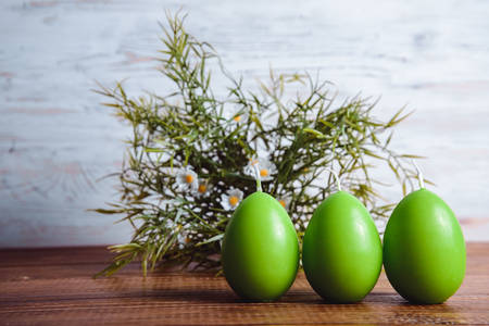 candles eggs preparing for easterの写真素材