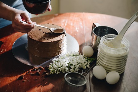 woman hands makeing cakeの写真素材
