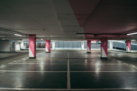 urban empty underground parkingの写真素材