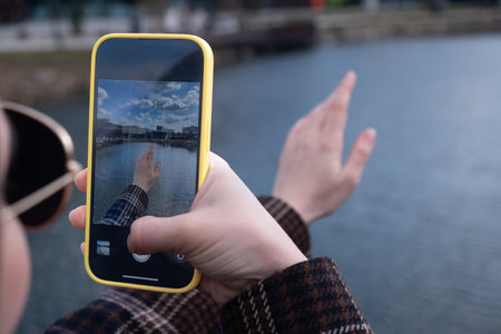 Capturing Lake Scenery with Smartphone