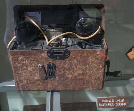 field phone army museum earphone old technologyのeditorial素材