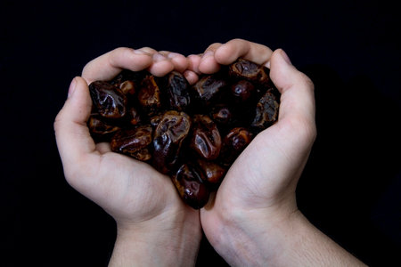 Vinniki in the hands in the form of a heart.