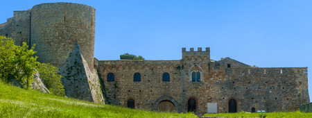 chart of the Bovino Castle, province of Foggia, seen with low angle to the level lawn in frontのeditorial素材