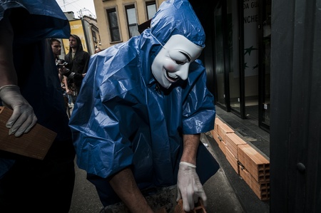 MILAN, ITALY - MARCH, 31 2012: occupy piazza affari manifestationのeditorial素材