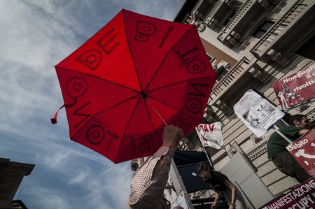 MILAN, ITALY - MARCH, 31 2012: occupy piazza affari manifestationのeditorial素材