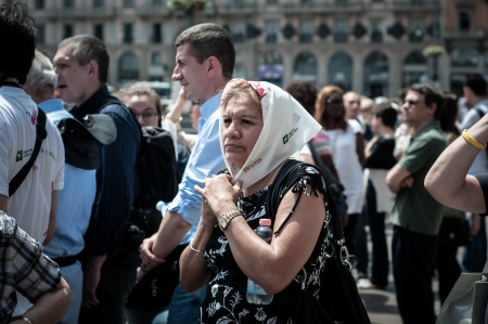 MILAN, ITALY - JUNE 1  Pope Benedict XVI in Milan JUNE 1, 2012  Pilgrims arrive in Milan from all around the world for the Pope Benedict XVI s visitのeditorial素材