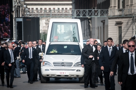 MILAN, ITALY - JUNE 1  Pope Benedict XVI in Milan JUNE 1, 2012  Pilgrims arrive in Milan from all around the world for the Pope Benedict XVI s visitのeditorial素材