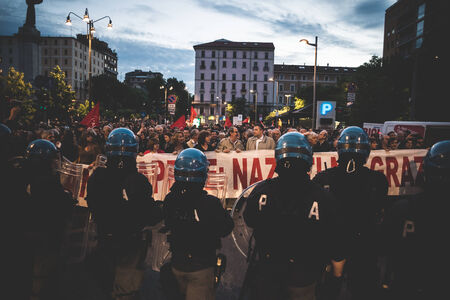 Foto per MILAN, ITALY - APRIL 29: Manifestation against fascism and nazism in Milan on 25 April 2014. People took the streets in Milan to protest against neo nazis and fascists groups present in Milan - Immagine Royalty Free